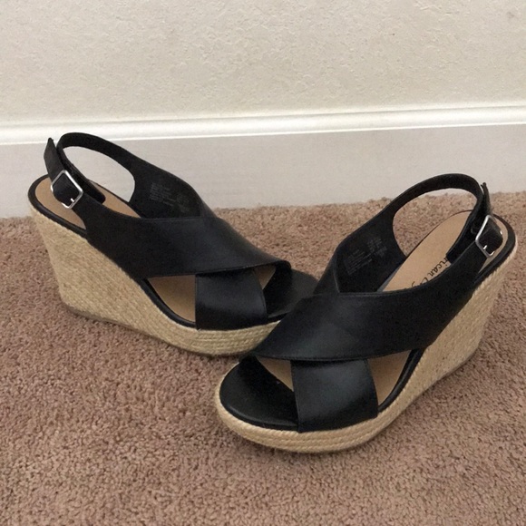 Black wedges size 81/2. - Picture 3 of 4